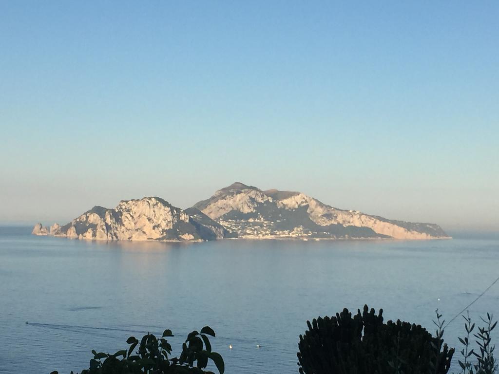 Bed and Breakfast De Maria House SantʼAgata sui Due Golfi Exteriér fotografie